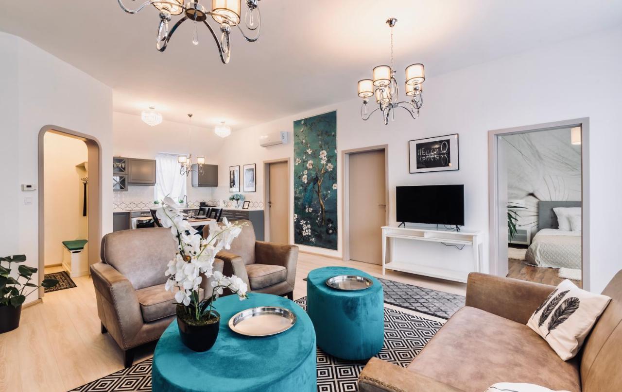 Monarchia Apartman Grand Mosonmagyaróvár Exterior foto
