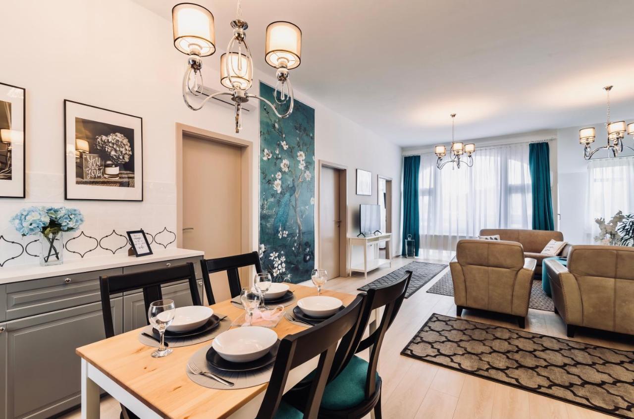 Monarchia Apartman Grand Mosonmagyaróvár Exterior foto